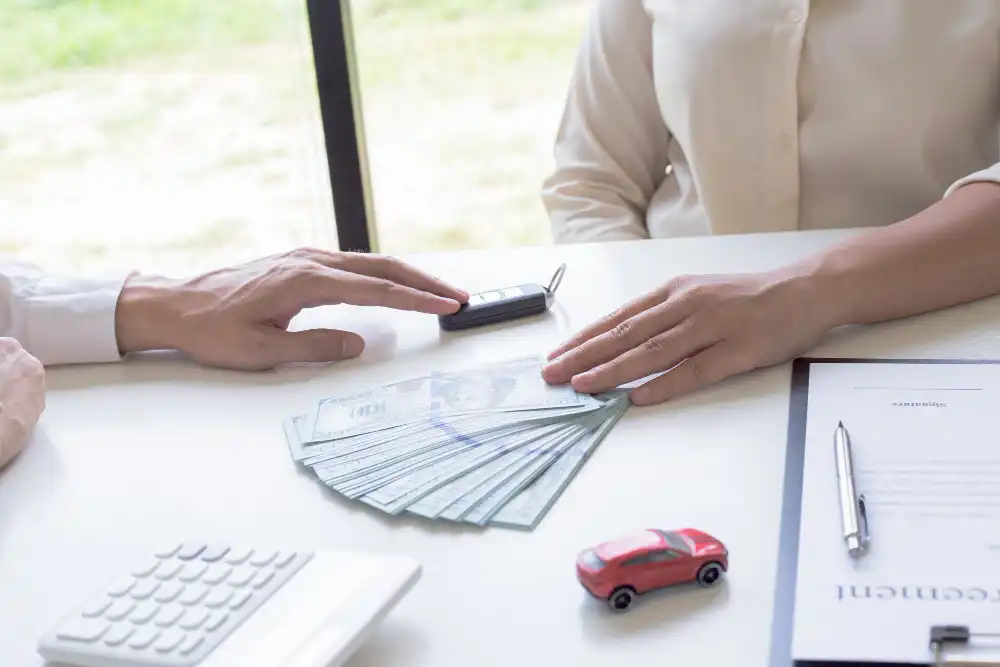 台中汽車借款利息行情大公開！免留車利率會比較貴嗎？3 招避開當舖利息陷阱