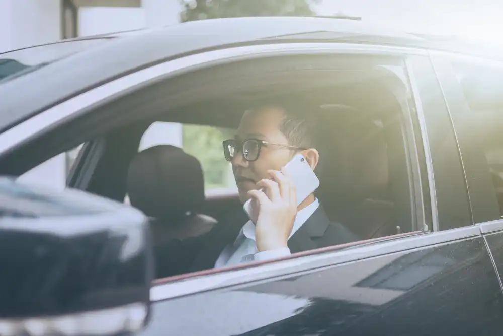 台中汽車借款案例分享：王大哥如何用十年老車換得 20 萬周轉金且車輛照常開？